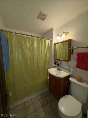 18007 Harland Avenue Cleveland OH 44119