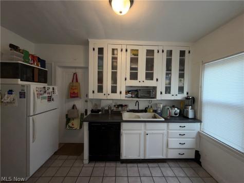 18007 Harland Avenue Cleveland OH 44119