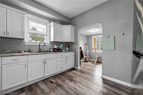 16 Columbus Street Bedford OH 44146