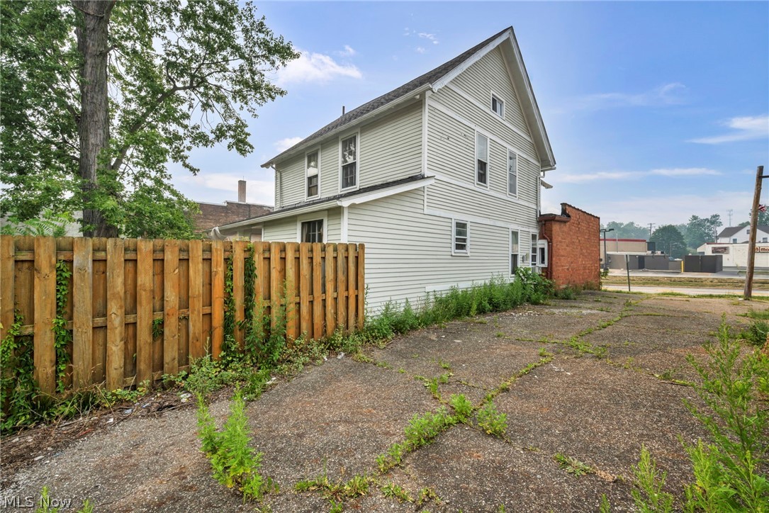 16 Columbus Street Bedford OH 44146