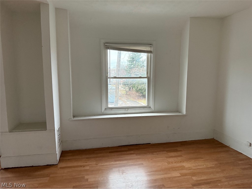7611 Marble Avenue Cleveland OH 44105