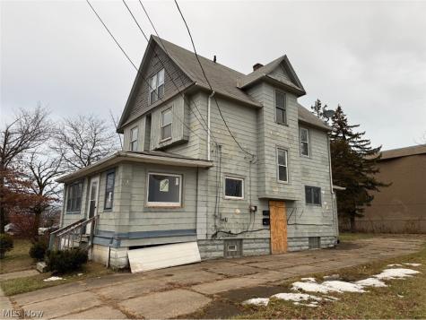 7611 Marble Avenue Cleveland OH 44105