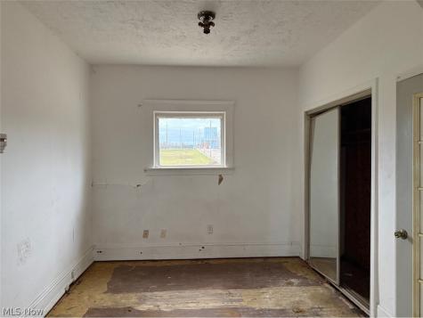 7611 Marble Avenue Cleveland OH 44105