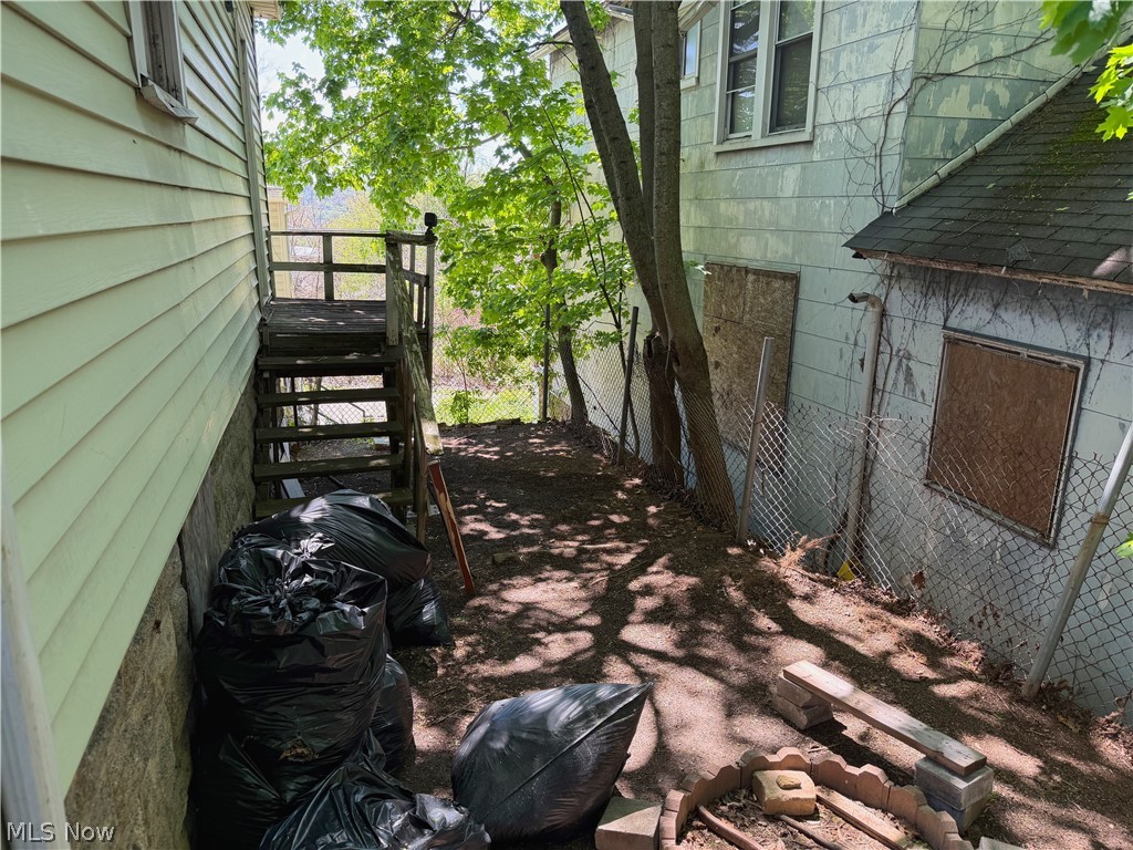 825 Laura Avenue East Liverpool OH 43920