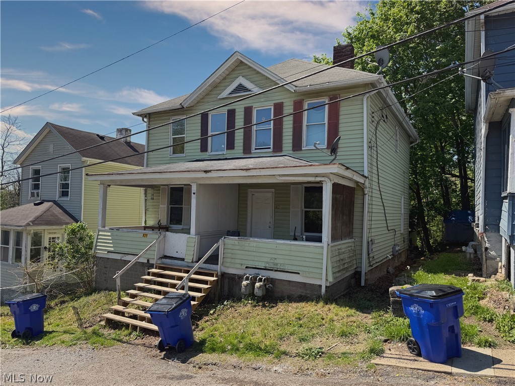 825 Laura Avenue East Liverpool OH 43920