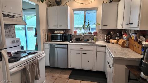 2830-2832 Morewood Road Fairlawn OH 44333