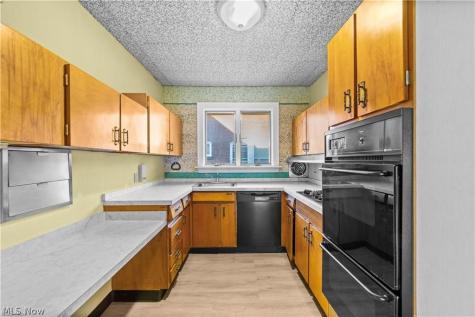 14724 Clifton Boulevard Lakewood OH 44107