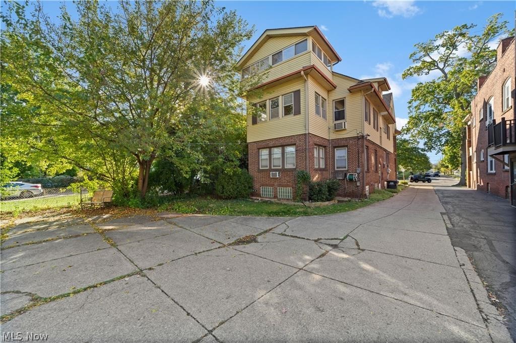 14724 Clifton Boulevard Lakewood OH 44107