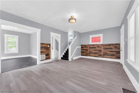 3150 W 46th Street Cleveland OH 44102