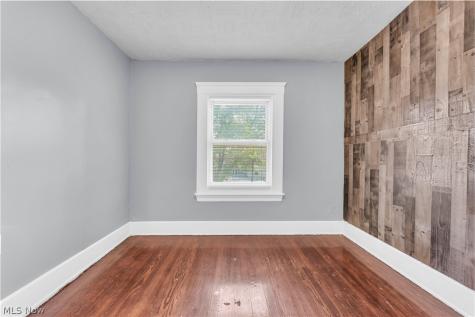 3150 W 46th Street Cleveland OH 44102