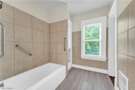 3150 W 46th Street Cleveland OH 44102
