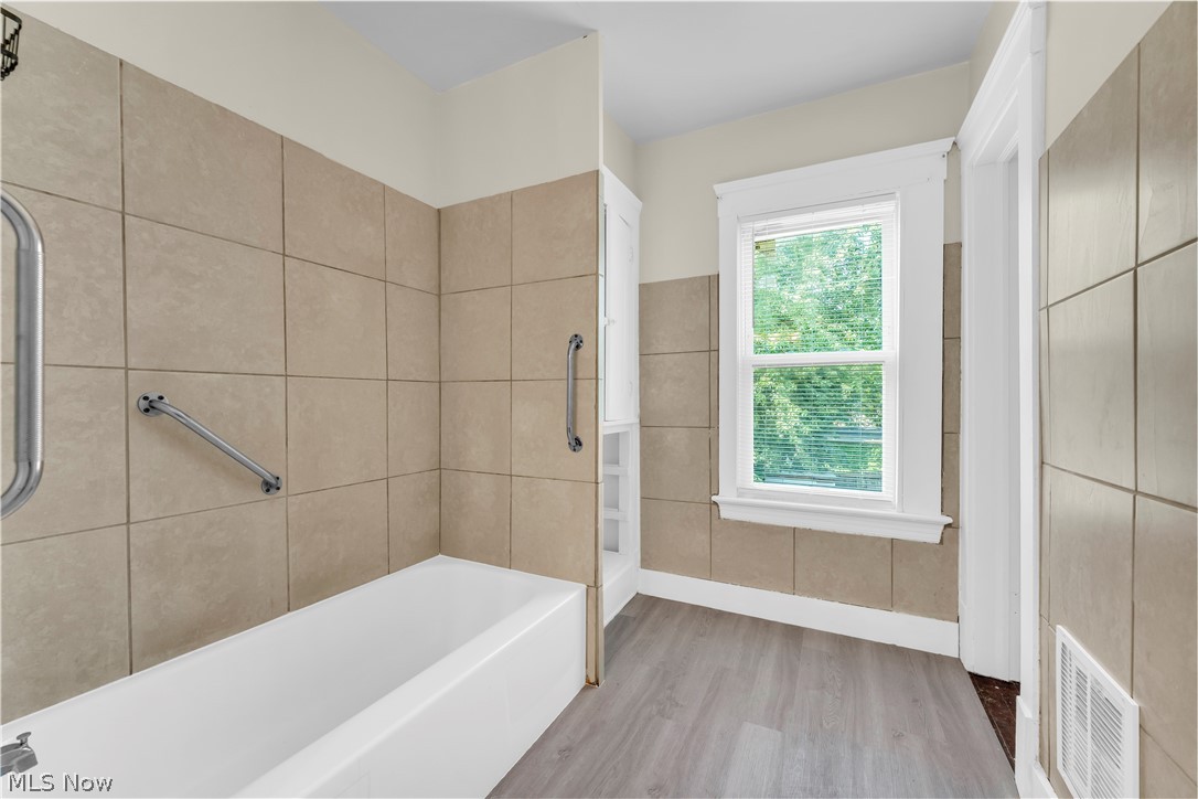 3150 W 46th Street Cleveland OH 44102