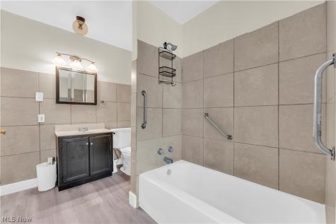 3150 W 46th Street Cleveland OH 44102