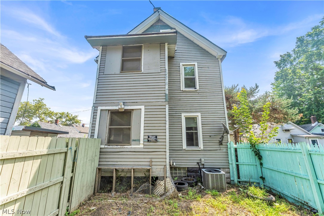 3150 W 46th Street Cleveland OH 44102