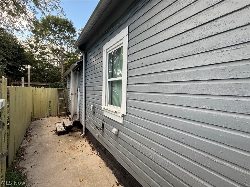 3150 W 46th Street Cleveland OH 44102