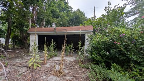 3669 E 113th Street Cleveland OH 44105