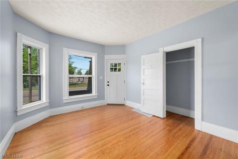 1738 Erie Street S Massillon OH 44646