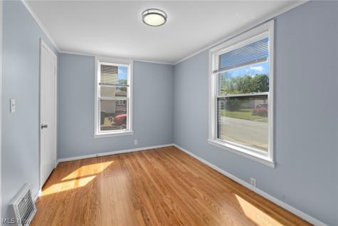 1738 Erie Street S Massillon OH 44646