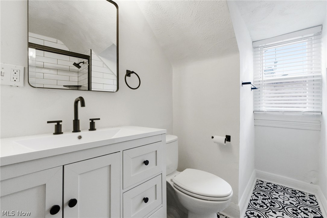 3326 East Overlook Road Cleveland Heights OH 44118