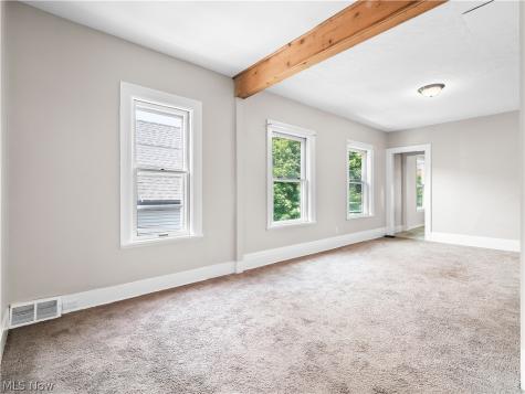 6110 W Clinton Avenue Cleveland OH 44102
