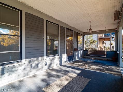 6110 W Clinton Avenue Cleveland OH 44102