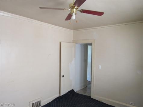 742 Linn Drive Cleveland OH 44108