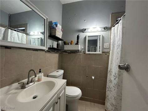 2710 Althen Avenue Cleveland OH 44109