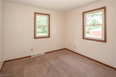 3090-3092 Brumbaugh Street NW North Canton OH 44720