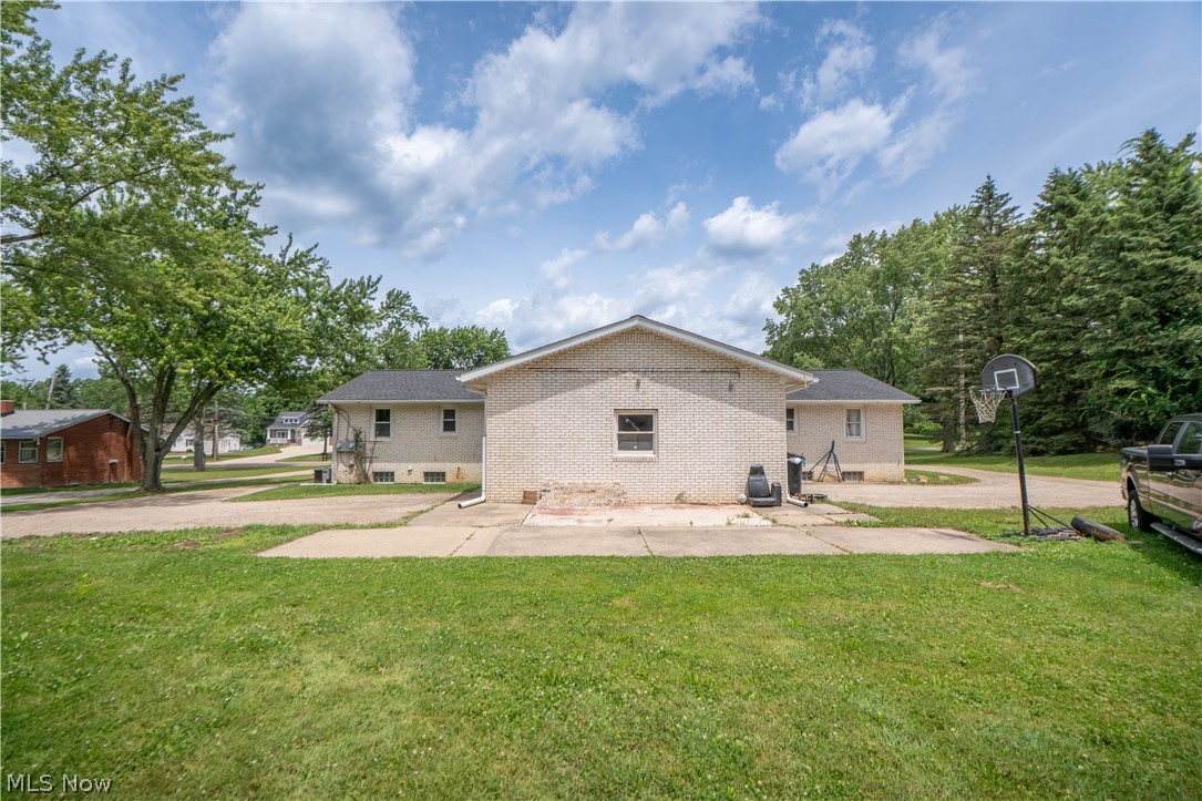 3090-3092 Brumbaugh Street NW North Canton OH 44720