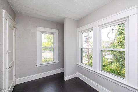 747 E 117th Street Cleveland OH 44108