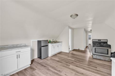 3645 E 146th Street Cleveland OH 44120