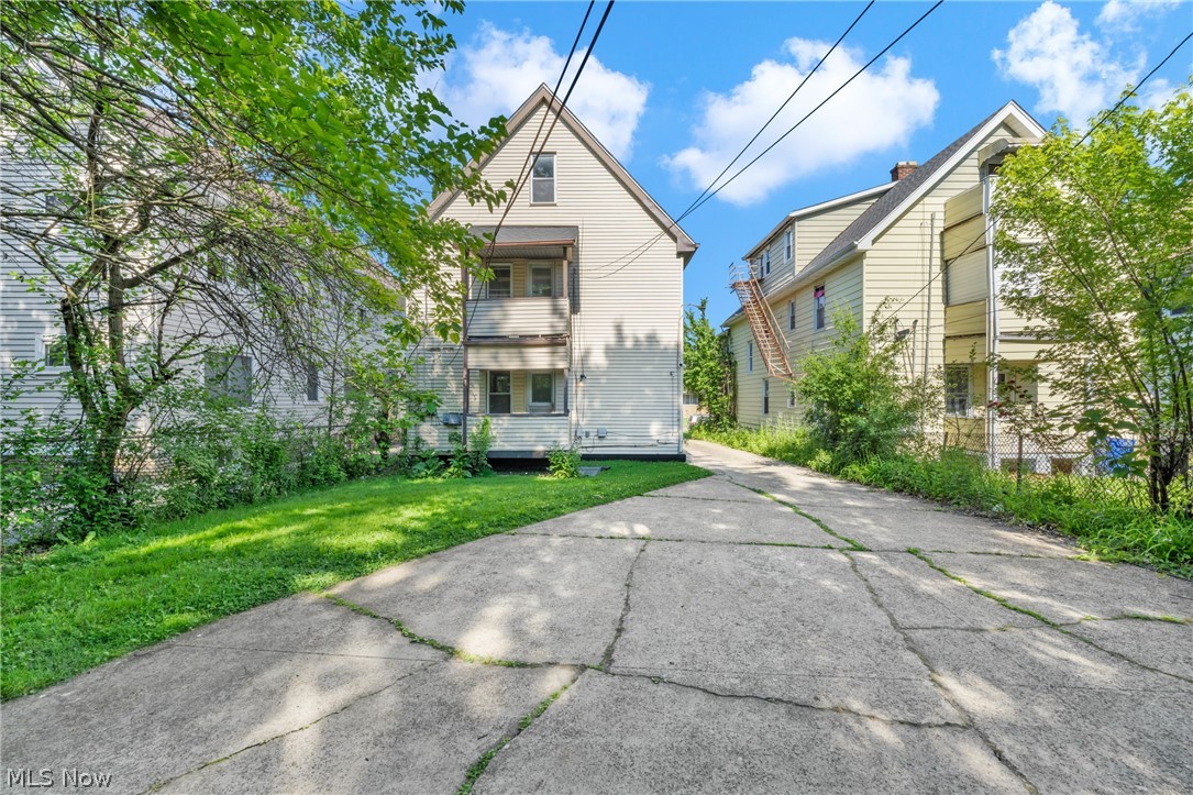 3645 E 146th Street Cleveland OH 44120
