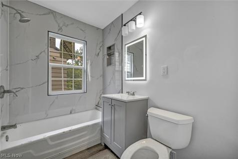 3808 E 149th Street Cleveland OH 44128