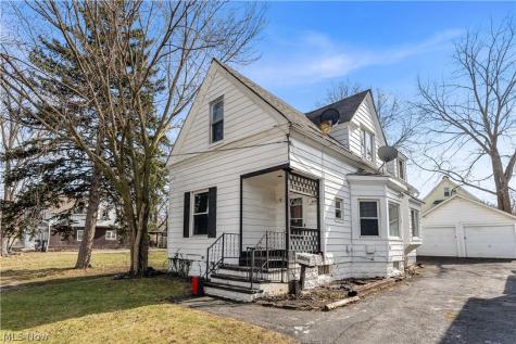 3401 Roanoke Avenue Cleveland OH 44109