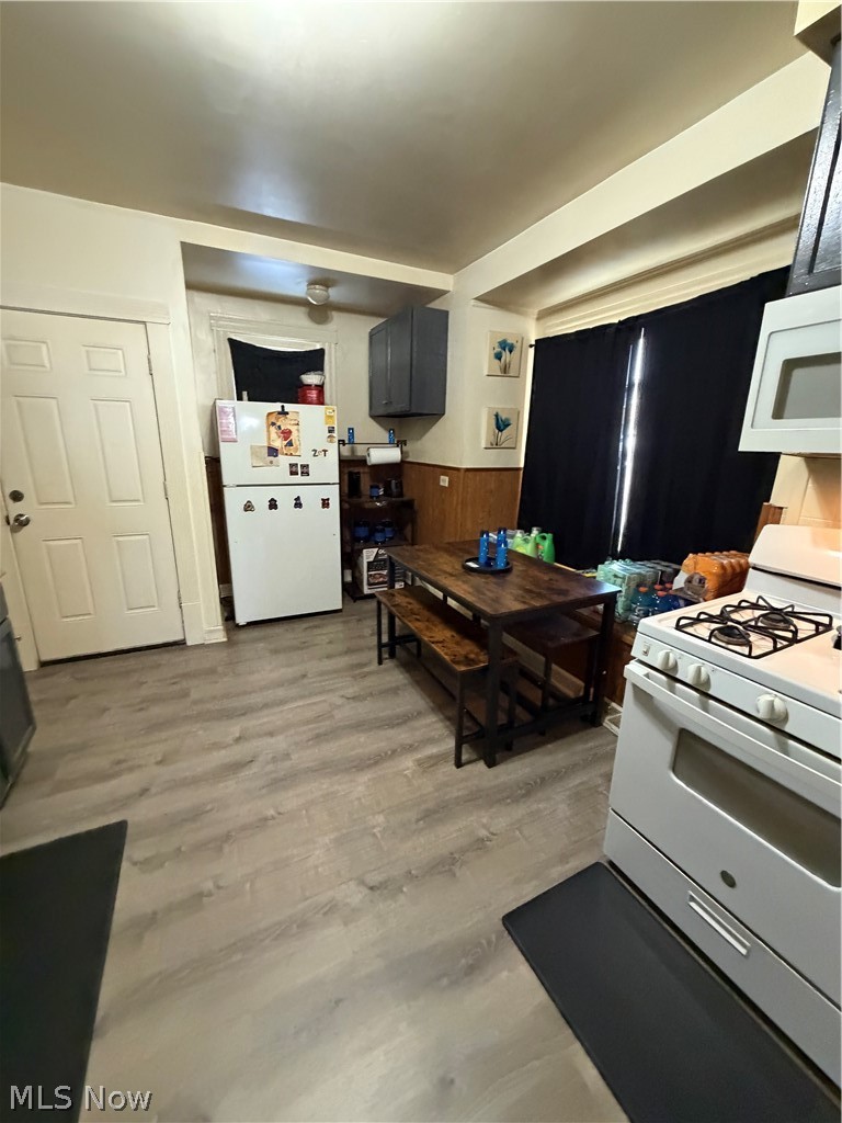 3401 Roanoke Avenue Cleveland OH 44109