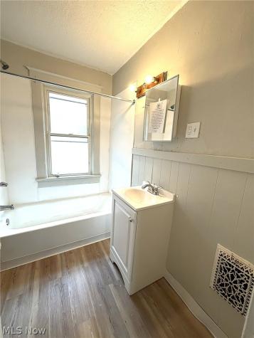 1583 E 84th Street Cleveland OH 44103