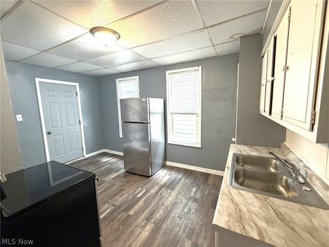1583 E 84th Street Cleveland OH 44103