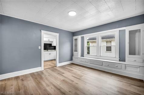 1919 Treadway Avenue Cleveland OH 44109