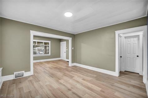 1919 Treadway Avenue Cleveland OH 44109