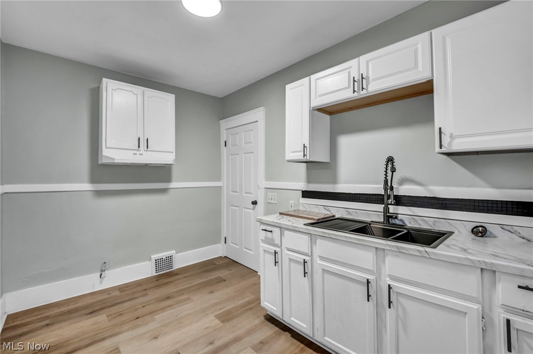 1919 Treadway Avenue Cleveland OH 44109