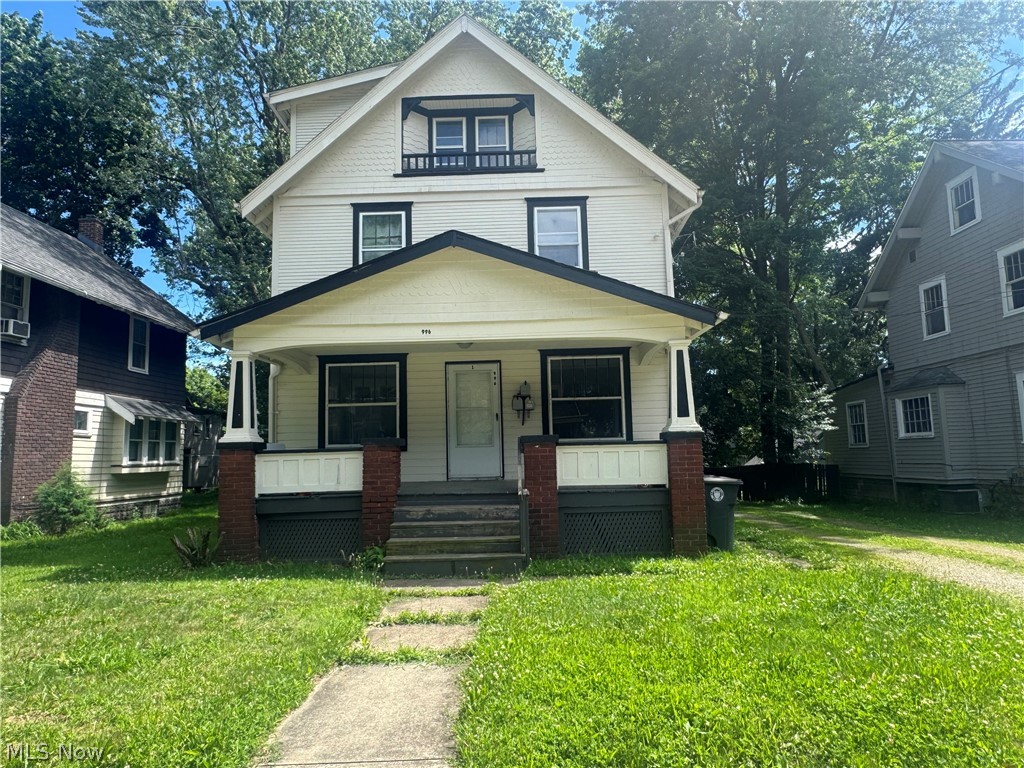 996 Bloomfield Avenue Akron OH 44302