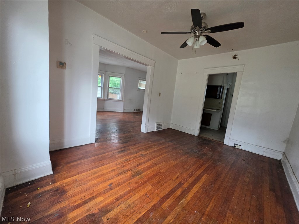 13303 Milan Avenue East Cleveland OH 44112