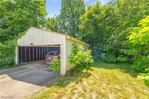 11118 Glenboro Drive Cleveland OH 44105