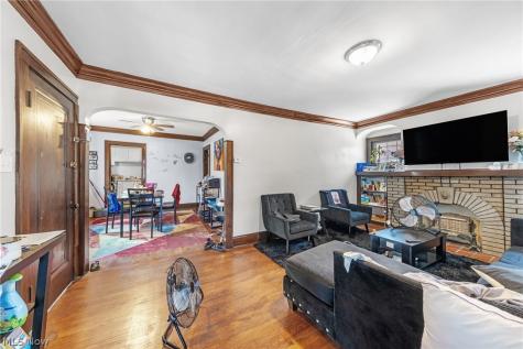 11118 Glenboro Drive Cleveland OH 44105