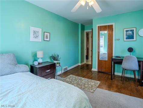 13699 Cedar Road University Heights OH 44118