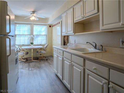 13699 Cedar Road University Heights OH 44118