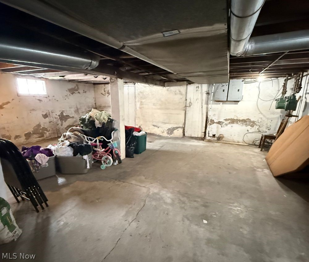 2394 Elyria Avenue Lorain OH 44055
