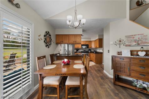 1995-1997 Rolling Meadows Lane Akron OH 44312