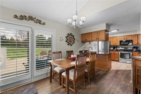 1995-1997 Rolling Meadows Lane Akron OH 44312
