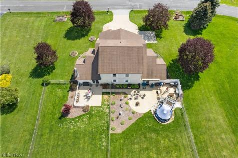 1995-1997 Rolling Meadows Lane Akron OH 44312